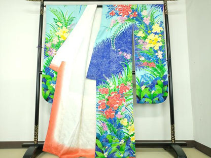 平和屋着物●豪華振袖　駒刺繍　草花文　シルエット　金彩　正絹　逸品　DABG8607ps
