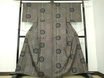 平和屋着物●本場大島紬　7マルキ　源氏車　正絹　逸品　DABG8692ps