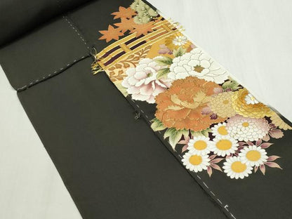平和屋着物▼黒留袖　解き反物　着尺　駒刺繍　渡橋吉祥花松文　金彩　逸品　DABG9210we