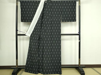 平和屋着物▽上質なお召　単衣　絣文様　黒地　正絹　逸品　DABG9583sf