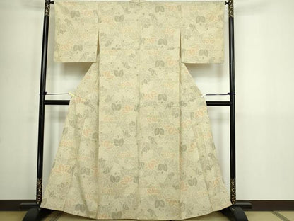 平和屋着物▽本塩沢　単衣　110亀甲　舞葉文　正絹　逸品　DABG9612sf
