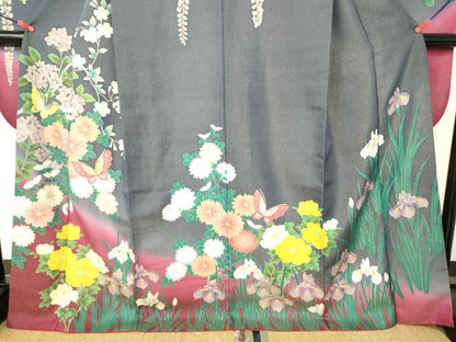 平和屋着物●豪華振袖　駒刺繍　舞蝶花文　暈し染め　金彩　金通し地　正絹　逸品　DABH0023op