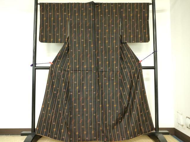 平和屋着物●国指定重要無形文化財　本場久米島紬　手織　正絹　逸品　DABH0047op