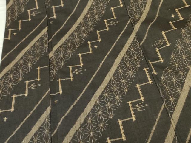 平和屋着物●上質な紬　燕絣　麻の葉文様　正絹　逸品　DABH0061op