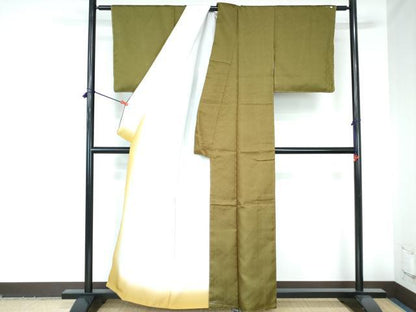 平和屋着物●上質なお召　七宝花地紋　青朽葉色　正絹　逸品　未使用　DABH0072op