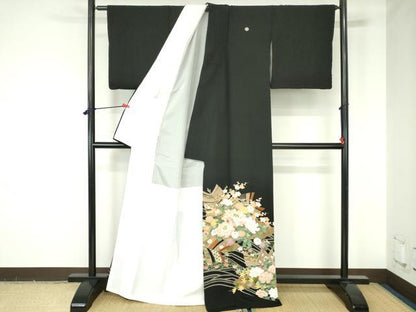 平和屋着物●豪華黒留袖　刺繍　牡丹　枝梅　金彩　正絹　逸品　DABH0156op