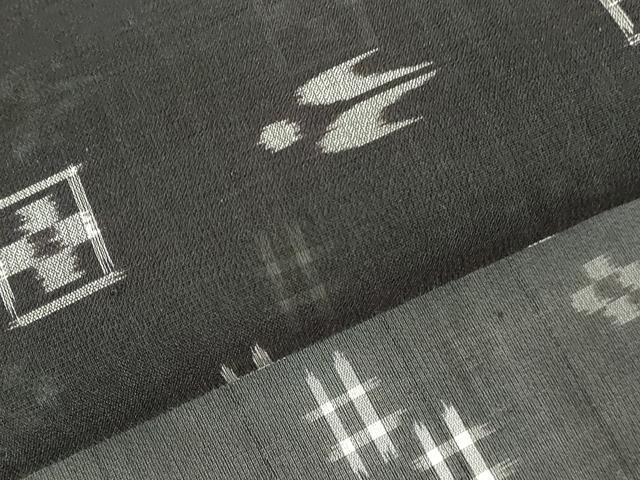 平和屋着物＊夏物　本場琉球絣　夏琉球　黒地　正絹　逸品　DABH0226op
