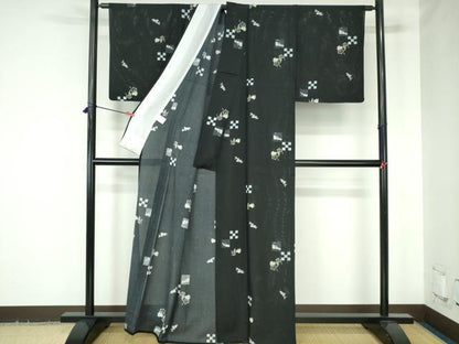 平和屋着物＊夏物　小紋　絽　葡萄蔦の葉文　跳び兎　黒地　反端付き　正絹　逸品　DABH0301op