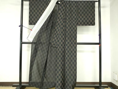 平和屋着物＊夏物　紗紬　市松　黒地　正絹　逸品　DABH0305op
