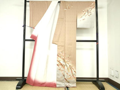 平和屋着物●訪問着　駒刺繍　舞蝶鬘帯花文　暈し染め　金彩　正絹　逸品　DABH0369op