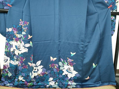 平和屋着物●豪華振袖　駒刺繍　舞蝶花文　正絹　逸品　DABH0371op