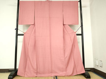平和屋着物●上質な色無地　作家物　本草木染　霞地紋　薄紅色　正絹　逸品　未使用　DABH0375op