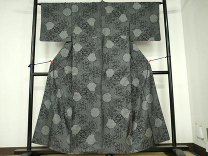 平和屋着物■本場大島紬　7マルキ　雪輪花文　正絹　逸品　DABH0504op