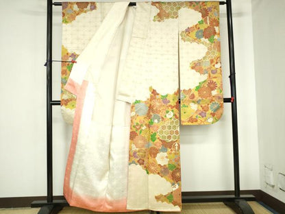 平和屋着物▼豪華振袖　駒刺繍　亀甲双蝶花文　金彩　金通し地　正絹　逸品　DABH0546op