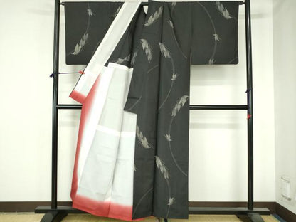 平和屋着物●上質な紬　舞蝶文　背抜き仕立て　正絹　逸品　DABH0689op