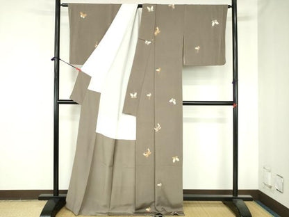 平和屋着物●上質な小紋　舞蝶文　金彩　鬼しぼ縮緬　ロング丈　正絹　逸品　DABH0692op