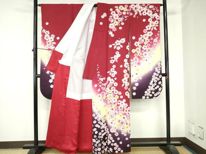 平和屋着物●豪華振袖　駒刺繍　舞桜　暈し染　金彩　正絹　逸品　DABH0720op