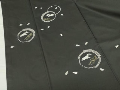 平和屋着物●本場大島紬　訪問着　刺繍　舞桜　跳び兎　立波文　黒地　金糸　正絹　逸品　DABH0765op