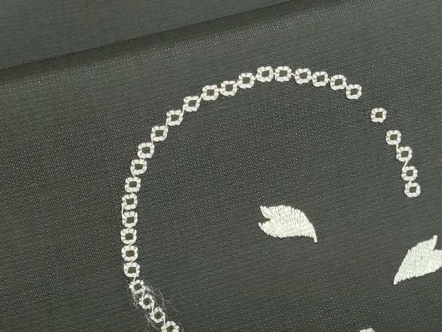 平和屋着物●本場大島紬　訪問着　刺繍　舞桜　跳び兎　立波文　黒地　金糸　正絹　逸品　DABH0765op