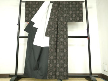 平和屋着物●本場大島紬　9マルキ　古代染色　純泥染　花唐草文　有村紬工場謹製　上代78万　証紙付き　正絹　逸品　DABH0845op