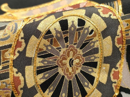 平和屋着物■豪華黒留袖　作家物　駒刺繍　飛鶴人物御所車文　暈し染め　金彩　正絹　逸品　DABH1017qa