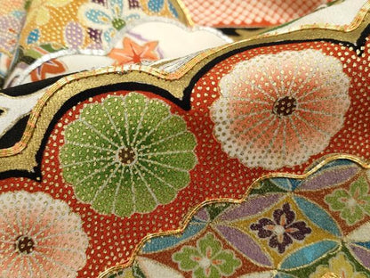 平和屋着物■豪華黒留袖　駒刺繍　枝松花文　金彩　正絹　逸品　DABH1520qa