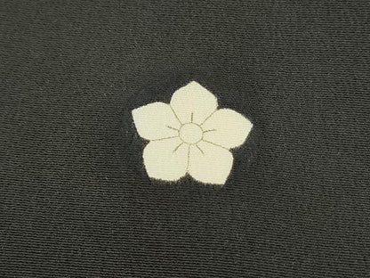 平和屋着物■豪華黒留袖　駒刺繍　枝松花文　金彩　正絹　逸品　DABH1520qa