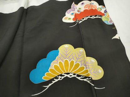 平和屋着物■豪華黒留袖　駒刺繍　枝松花文　金彩　正絹　逸品　DABH1520qa