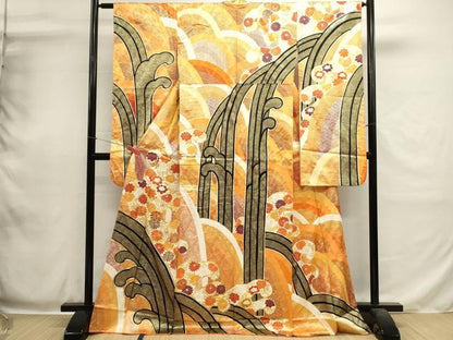 平和屋着物■豪華振袖　駒刺繍　荒波文　菊唐草　金彩　正絹　逸品　DABH1979cd