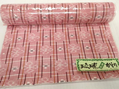 平和屋着物●琉球絣　紬　反物　着尺　絣花文　証紙付き　綿　逸品　未使用　DABH2535zzz
