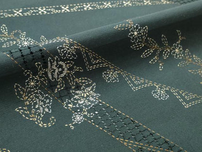 平和屋着物●中国三大刺繍　スワトウ刺繍　汕頭刺繍　総刺繍　小紋　反物　着尺　刺し子　斜線花蝶文　逸品　未使用　DABH2588zzz