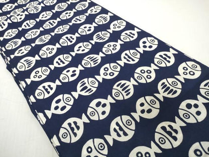 平和屋着物＊夏物　浴衣　反物　着尺　注染　魚　サカナ　紺地　綿　逸品　未使用　DABH2653zzz