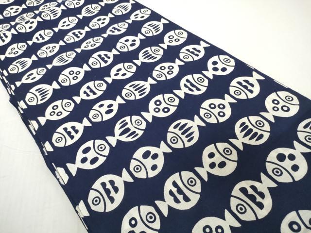 平和屋着物＊夏物　浴衣　反物　着尺　注染　魚　サカナ　紺地　綿　逸品　未使用　DABH2653zzz