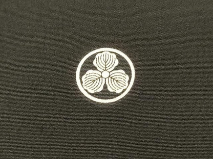 平和屋着物■豪華黒留袖　駒刺繍　地紙鳳凰花文　金彩　正絹　逸品　DABH2824qp