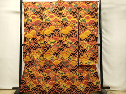 平和屋着物■豪華振袖　駒刺繍　青海波花文　金彩　正絹　逸品　DABH3039qp