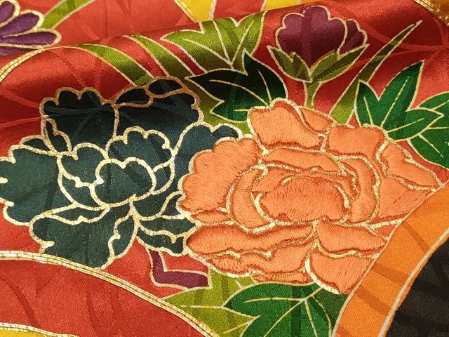 平和屋着物■豪華振袖　駒刺繍　青海波花文　金彩　正絹　逸品　DABH3039qp