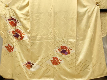 平和屋着物■豪華振袖　駒刺繍　舞蝶菱文　金彩　正絹　逸品　DABH3069qp