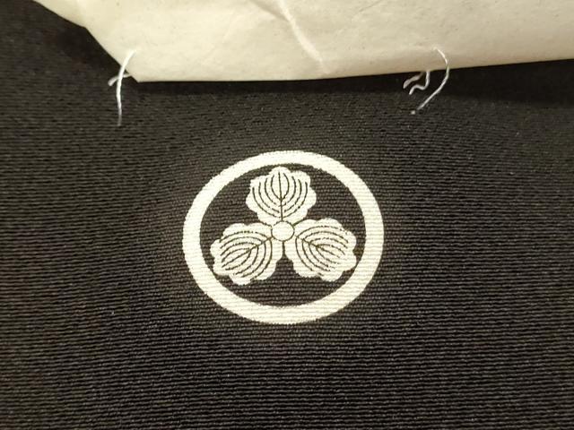 平和屋着物■豪華黒留袖　作家物　駒刺繍　文箱花文　暈し染め　金彩　正絹　逸品　未使用　DABH3115qp
