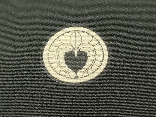平和屋着物■世界的ファッションデザイナー 山本寛斎 kansaiブランド 黒留袖 駒刺繍 人物御所車花松文 暈し染め 金彩 正絹 逸品 DABH3125qp