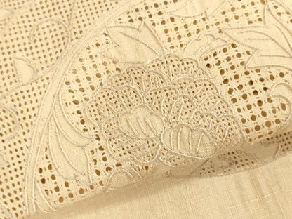 平和屋着物●中国三大刺繍　相良刺繍　総刺繍　名古屋帯　結城紬　帯反物　花絵皿文　蜂蜜色　証紙付き　逸品　未使用　DABH3693zy