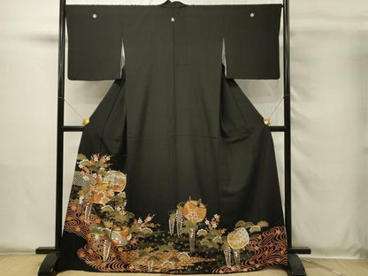 平和屋着物■豪華黒留袖　駒刺繍　糸車花松文　金彩　正絹　逸品　DABH4117qp