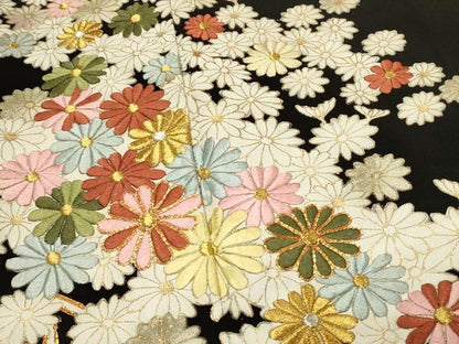 平和屋着物■豪華黒留袖　駒刺繍　菊尽くし　金彩　正絹　逸品　DABH4128qp