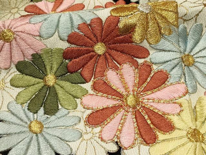 平和屋着物■豪華黒留袖　駒刺繍　菊尽くし　金彩　正絹　逸品　DABH4128qp