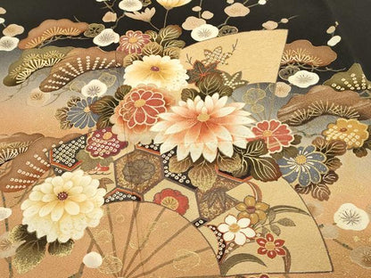 平和屋着物■豪華黒留袖　扇面花松文　暈し染め　金彩　正絹　逸品　DABH4136qp