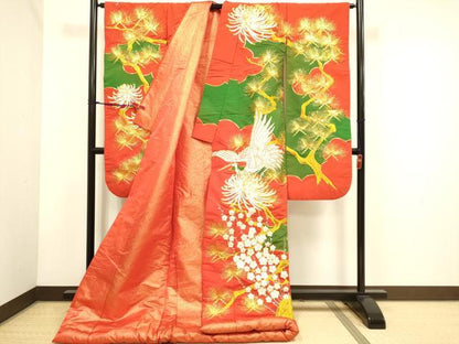 平和屋本店●色打掛　お引きずり　和装　婚礼　結婚式　花嫁　神社挙式　駒刺繍　総刺繍　飛鶴花文　松竹梅　金銀糸　逸品　DABH4669du
