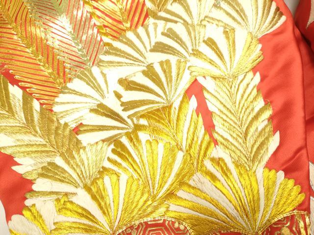 平和屋本店●色打掛　お引きずり　和装　婚礼　結婚式　花嫁　神社挙式　駒刺繍　総刺繍　飛鶴松葉文　金彩　逸品　DABH4919du
