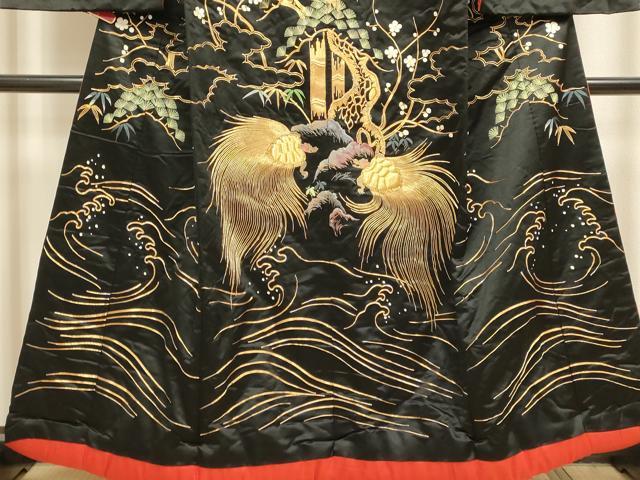 平和屋本店●色打掛　お引きずり　和装　婚礼　結婚式　花嫁　神社挙式　駒刺繍　飛鶴　蓑亀　松竹梅　黒地　逸品　DABH4921du