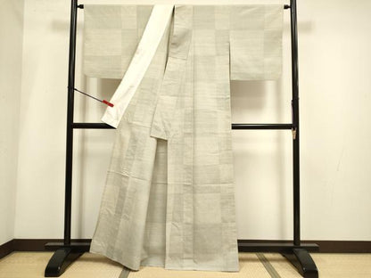 平和屋着物▽紬屋吉平　結城紬　単衣　100亀甲　市松文様　たとう紙付き　正絹　逸品　DABH4934du