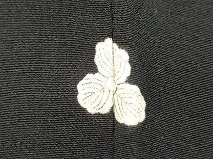 平和屋着物■豪華黒留袖　駒刺繍　陶器花文　金銀彩　正絹　逸品　DABH5023ea
