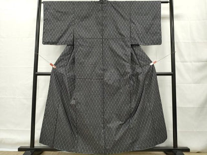 平和屋着物■本場大島紬　7マルキ　亀甲繋ぎ　正絹　逸品　DABH5038ea